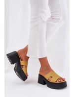 Dámské Pantofle Na Platformě A Podpatku Žluté model 21687111 - Boto Dámské Pantofle Na Platformě A Podpatku Žluté model 21687111 - Boto