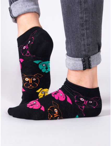 Yoclub Kotníkové vtipné bavlněné ponožky Vzory barev SKS-0086U-A400 Black