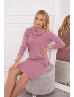 Šaty s kapucí a kapsami tmavě růžové