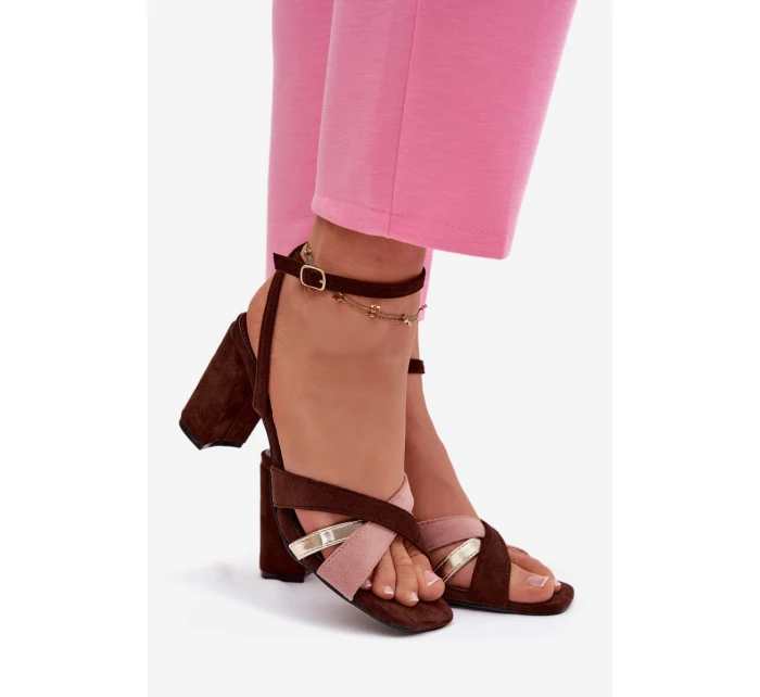 Dámské sandály na podpatku s pásky Eko semišové čokoládové model 21937481 - Boto