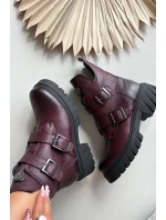 Dámské kožené kotníkové boty s přezkami a ozdobným detailem Zazoo – bordó Dámské kožené kotníkové boty s přezkami a ozdobným detailem Zazoo – bordó