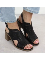 Dámské ažurové sandály na podpatku černé Jezzi 24125