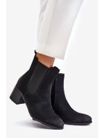 Zateplené dámské boty na podpatku černé Radeya Zateplené dámské boty na podpatku černé Radeya