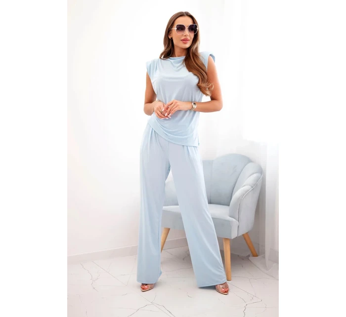 Elegantní dámský komplet s širokými nohavicemi a halenkou s volánky modrý Elegantní dámský komplet s širokými nohavicemi a halenkou s volánky modrý