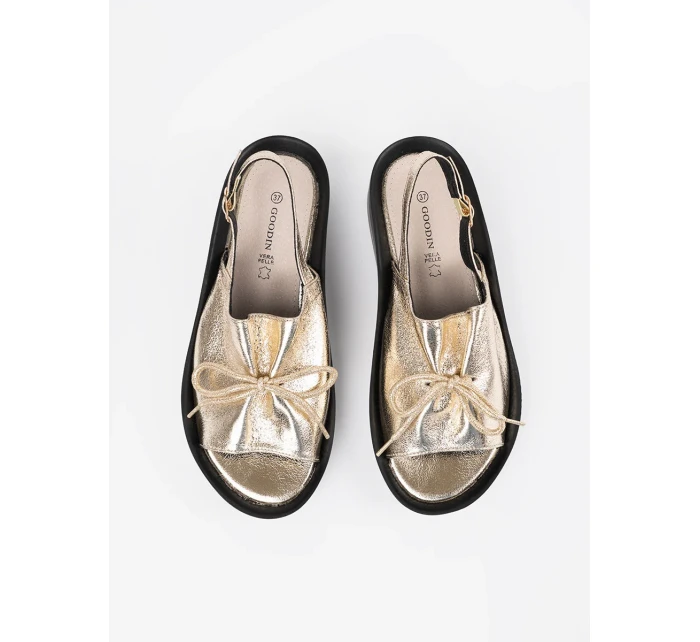 Luxusní dámské zlaté  sandály na klínku