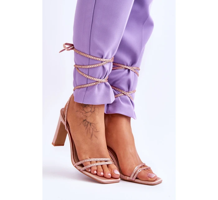 Elegantní vázané sandály s kamínky Nude Nessy Elegantní vázané sandály s kamínky Nude Nessy