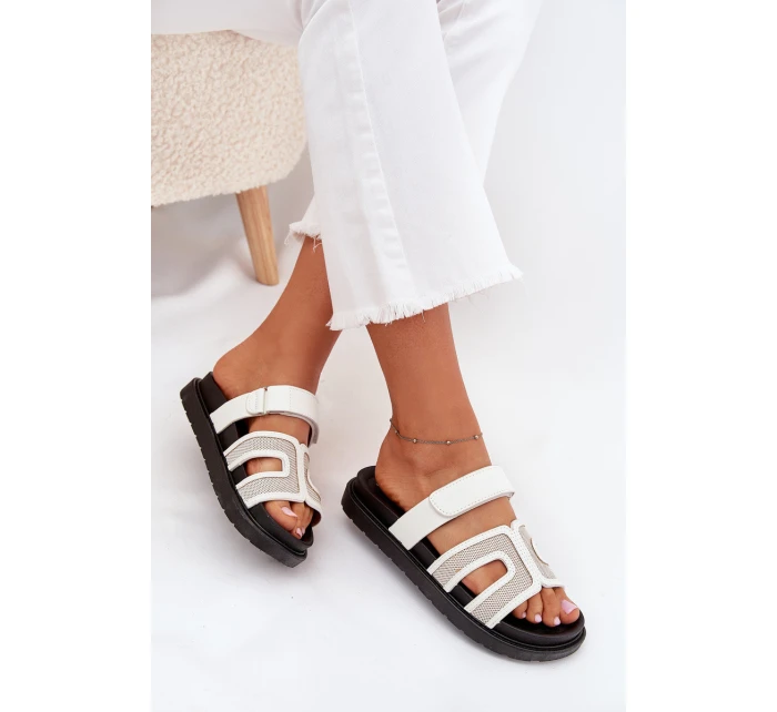 Dámské pantofle na platformě se suchým zipem bílé model 21703973 - Boto Dámské pantofle na platformě se suchým zipem bílé model 21703973 - Boto