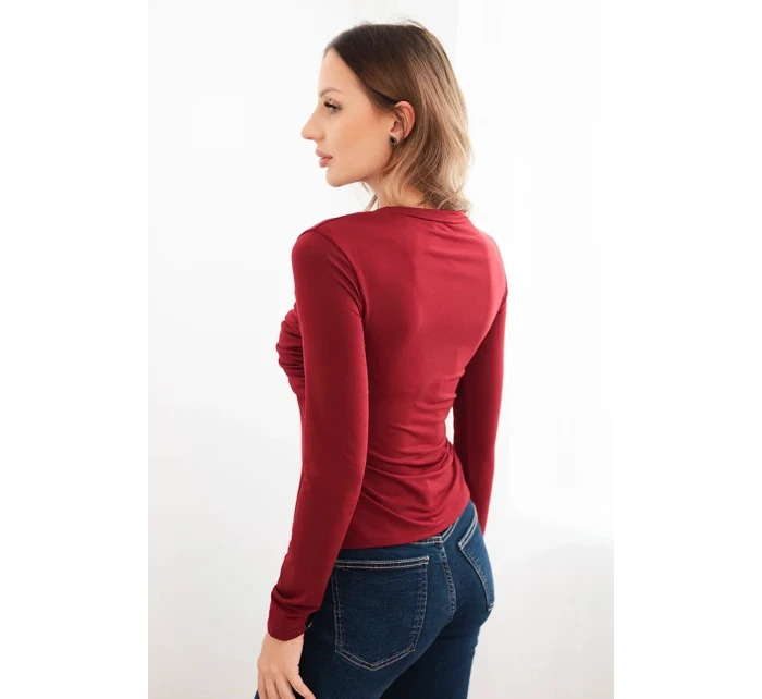 Dámská blůza z viskózy model 21468696 s řasením a broží bordó - K-Fashion