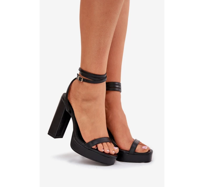 Dámské Sandály Na Podpatku S Páskem Černé model 21696037 - Boto Dámské Sandály Na Podpatku S Páskem Černé model 21696037 - Boto