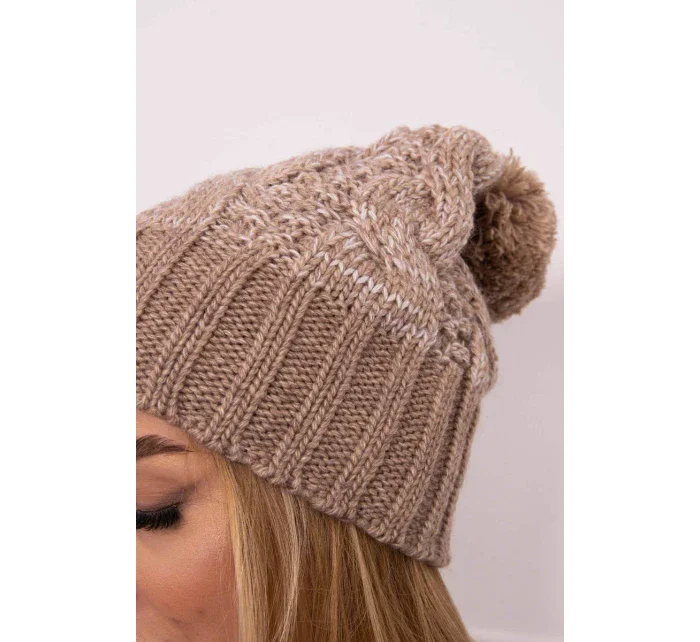 Fleecová čepice Paris model 18750773 tmavě béžová - K-Fashion Fleecová čepice Paris model 18750773 tmavě béžová - K-Fashion
