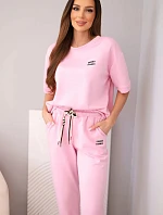 Dámská viskózová souprava s máslovým efektem s krátkým rukávem a kalhotami s ohrnutými nohavicemi světle růžová