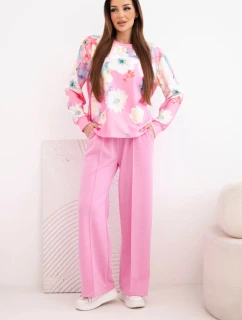Dámský komplet z máslové viskózy s květinovým vzorem a širokými nohavicemi světle růžový