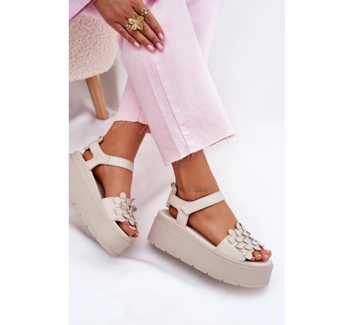 Dámské Kožené Sandály Na Platformě Béžové model 21701881 - CheBello