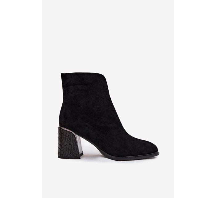 Dámské kotníkové boty Vinceza na sloupku s tlačeným vzorem – černé Dámské kotníkové boty Vinceza na sloupku s tlačeným vzorem – černé