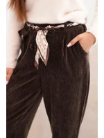 Dámské kalhoty z viskózy s model 21731254 páskem hnědé - K-Fashion