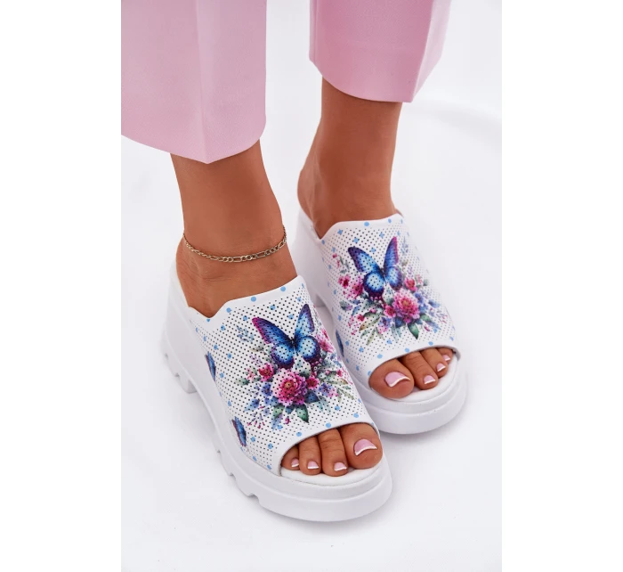 Dámské Kožené Sandały Na Klínu Artiker model 21695578 Bílé - Boto Dámské Kožené Sandały Na Klínu Artiker model 21695578 Bílé - Boto