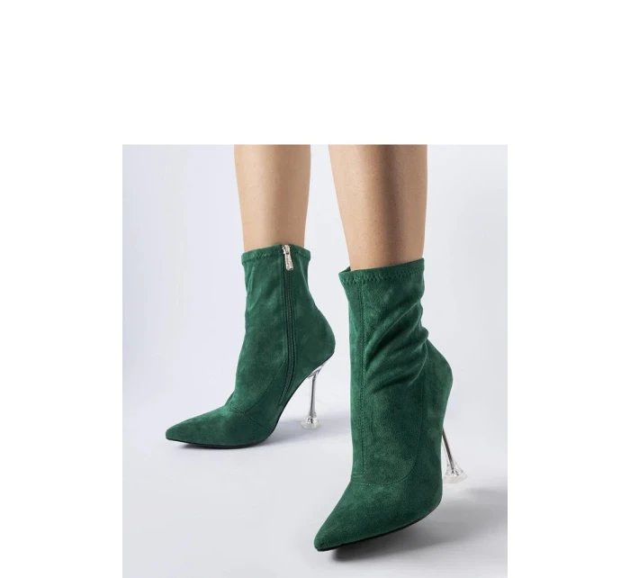 Boty na podpatku model 204822 Solea Boty na podpatku model 204822 Solea