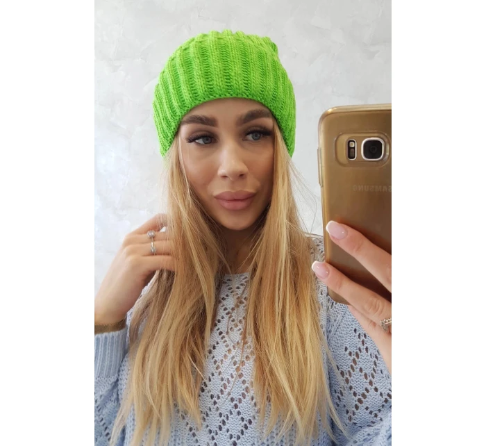 Čepice Magda s ohrnutím K293 zelená neonová Čepice Magda s ohrnutím K293 zelená neonová
