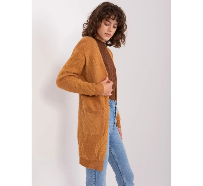 Sweter AT SW model 19014671 camelowy - FPrice Sweter AT SW model 19014671 camelowy - FPrice