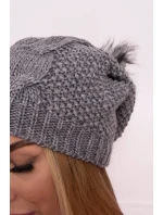 Sandra model 18750729 tmavě šedá fleecová čepice - K-Fashion Sandra model 18750729 tmavě šedá fleecová čepice - K-Fashion