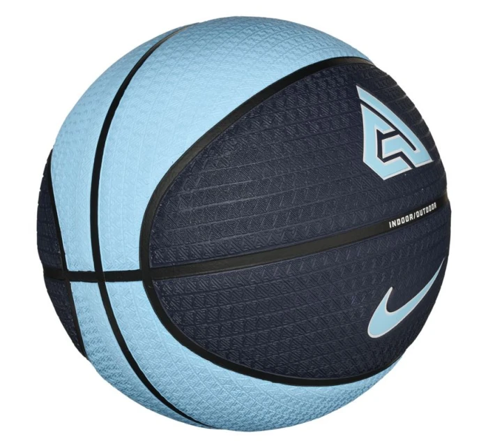 PLAYGROUND 8P 2.0 G ANTETOKOUNMPO DEFLATOVANÝ míč PLAYGROUND 8P 2.0 G ANTETOKOUNMPO DEFLATOVANÝ míč