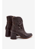 Kožené otevřené dámské kotníkové boty na podpatku model 21713218 čokoládové - Zazoo