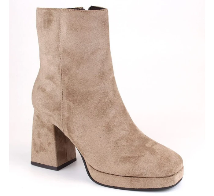 Dámské semišové kozačky na podpatku W JEZ411B béžové - Jezzi Dámské semišové kozačky na podpatku W JEZ411B béžové - Jezzi