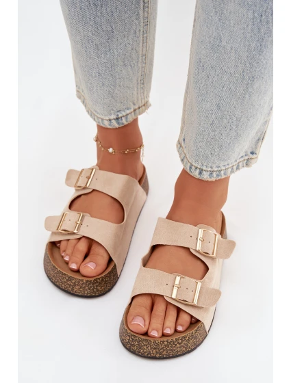 Dámské pantofle na korkové platformě se zlatými sponami světle béžové Tovessa Dámské pantofle na korkové platformě se zlatými sponami světle béžové Tovessa