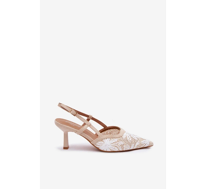 Sandály na podpatku s květinami Béžové model 22111412 - Boto