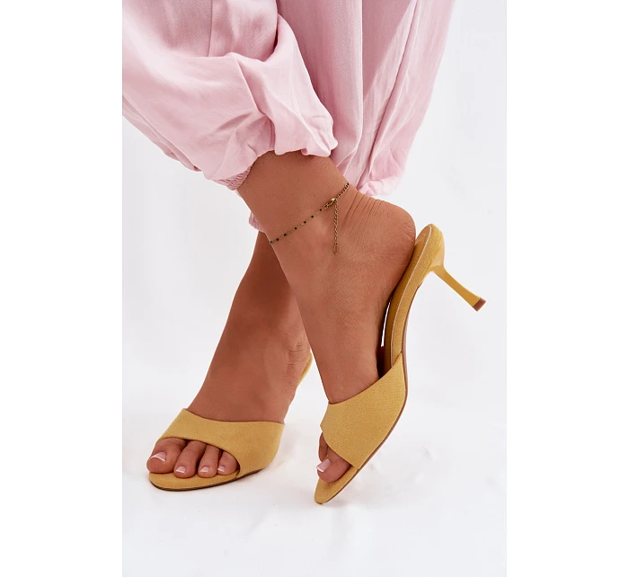 Žabky z semiše na podpatku Žluté model 22103096 - Boto