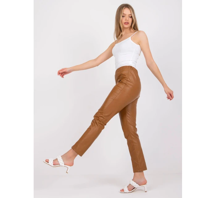 Spodnie DHJ SP model 20108856 camelowy - FPrice Spodnie DHJ SP model 20108856 camelowy - FPrice