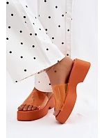 Dámské sandály na platformě s průhledným páskem Oranžové Selestia