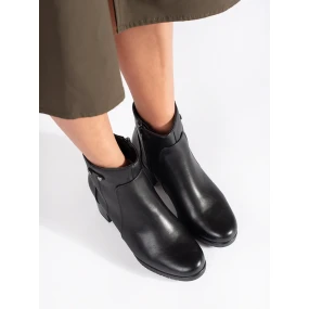 Pěkné černé  kotníčkové boty dámské na širokém podpatku