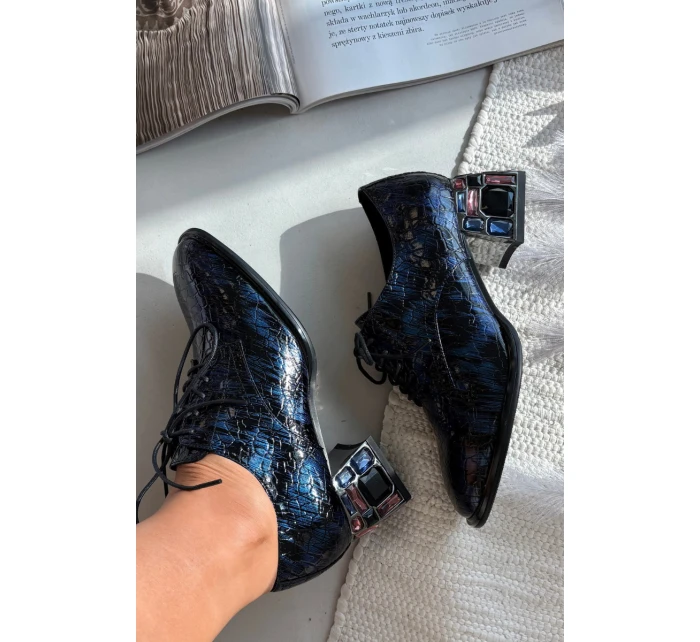 Dámské kožené lakované polobotky na podpatku s krystalky Artiker – tmavě modré