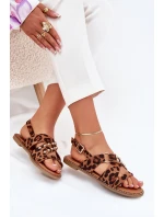 Dámské sandály na plochém podpatku se zlatými hroty model 21702300 - Boto Dámské sandály na plochém podpatku se zlatými hroty model 21702300 - Boto