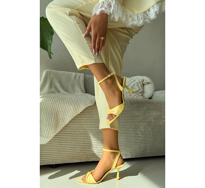 Dámské sandály na podpatku z eko kůže žluté model 22092099 - Boto