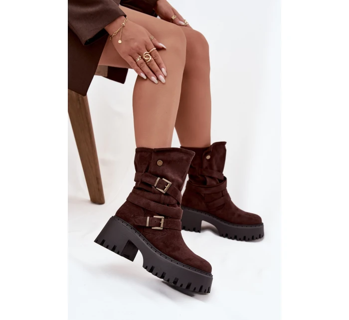Dámské kotníkové boty na robustním podpatku s přezkami a páskem čokoládové Nerelisa Dámské kotníkové boty na robustním podpatku s přezkami a páskem čokoládové Nerelisa