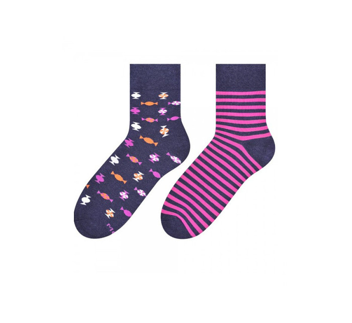 Dámské nepárové ponožky More 078