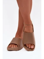 Dámské pantofle na platformě hnědé Olyria