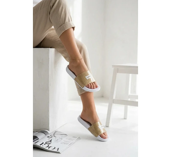 Dětské pantofle LEVI'S VPOL0251S-3923 Zlaté s brokátom Dětské pantofle LEVI'S VPOL0251S-3923 Zlaté s brokátom