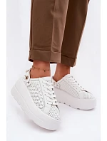 Kožené Ažurové Dámské Tenisky Na Platformě S Páskem Na Patě D&A LR61-7088 Bílé
