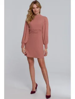 Šaty s volánem růžové model 15106216 - Makover