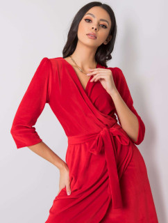 Červené velurové šaty s opaskem