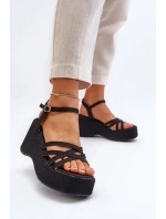 Dámské sandály na platformě Černá model 21085966 - Inello Dámské sandály na platformě Černá model 21085966 - Inello