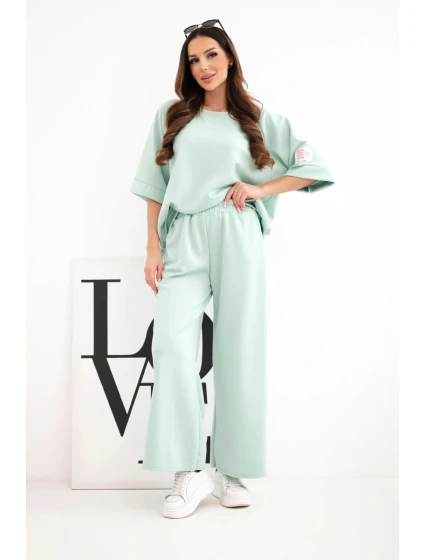 Dámský máslový komplet z viskózy mikina a široké kalhoty model 22014179 - K-Fashion Dámský máslový komplet z viskózy mikina a široké kalhoty model 22014179 - K-Fashion