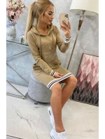 Brooklynské velbloudí šaty