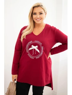 Dámská blůza s delším zadním dílem a potiskem bordová