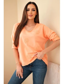 Dámská bavlněná blůza s vyšívanými květinami a V výstřihem meruňková