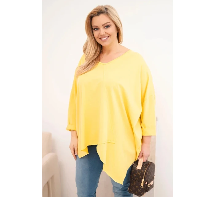 Dámská bavlněná blůza Plus Size s asymetrickým spodním lemem a výstřihem do V žlutá