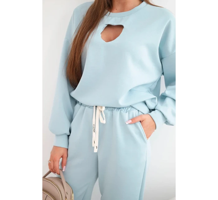 Dámský komplet máslíčko s výřezem ve tvaru srdce mátový